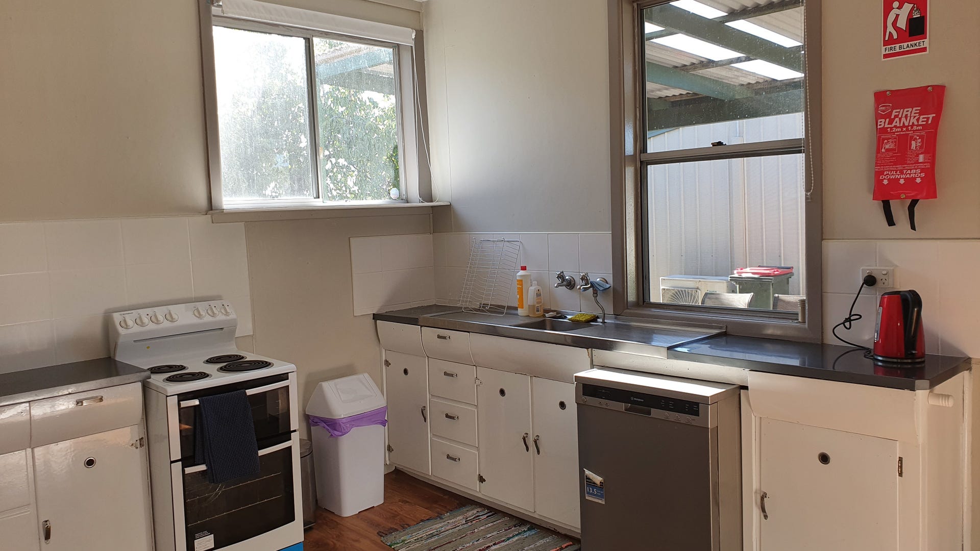 Includes wifi, water and lawn/yard care and cleaner Armidale Rentals