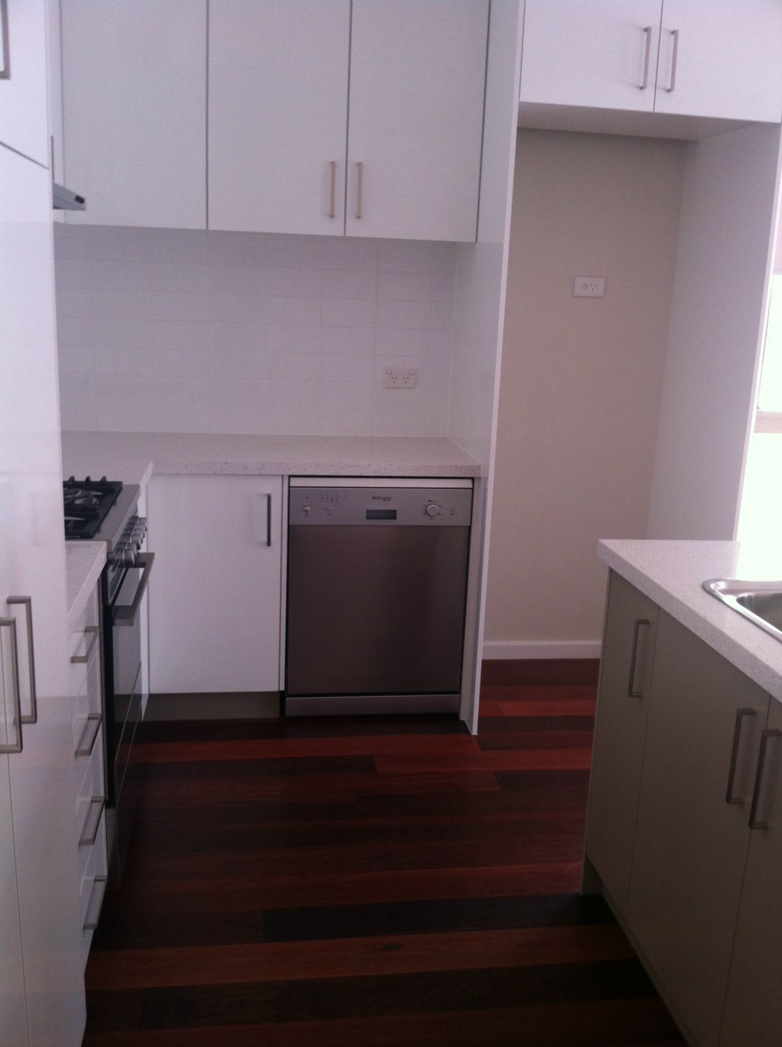Weston Real Estate Melbourne 3 Bedroom Plus Study Executive Town