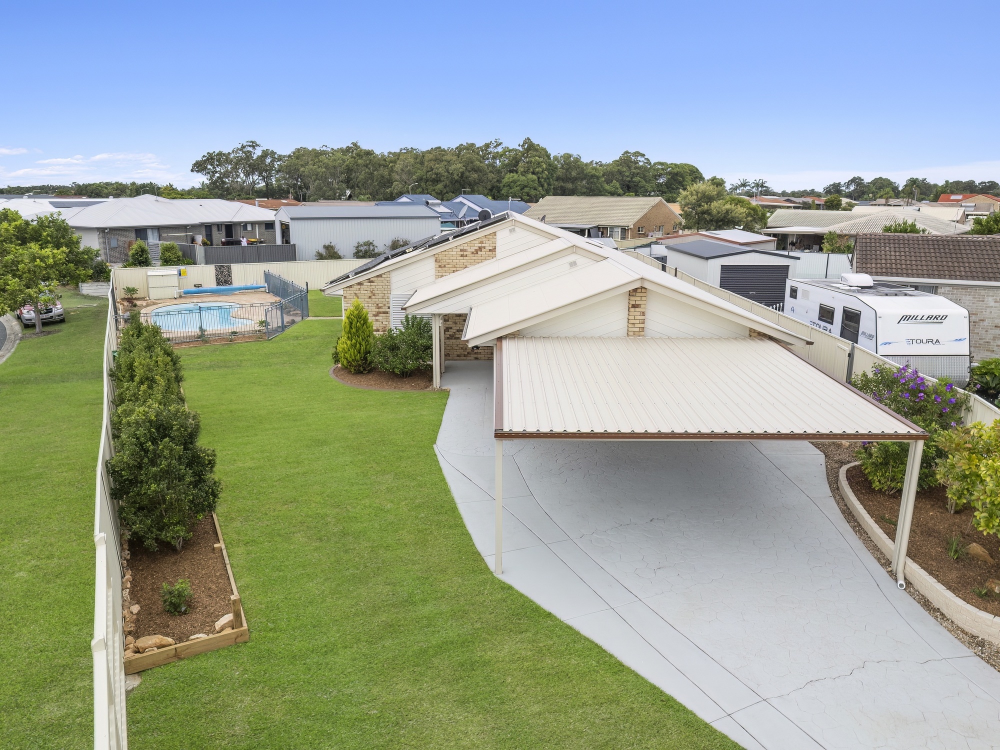 BEAUTIFULLY RENOVATED BONGAREE HOME WITH IG POOL ON LARGE BLOCK Wilson & Co Property Professionals
