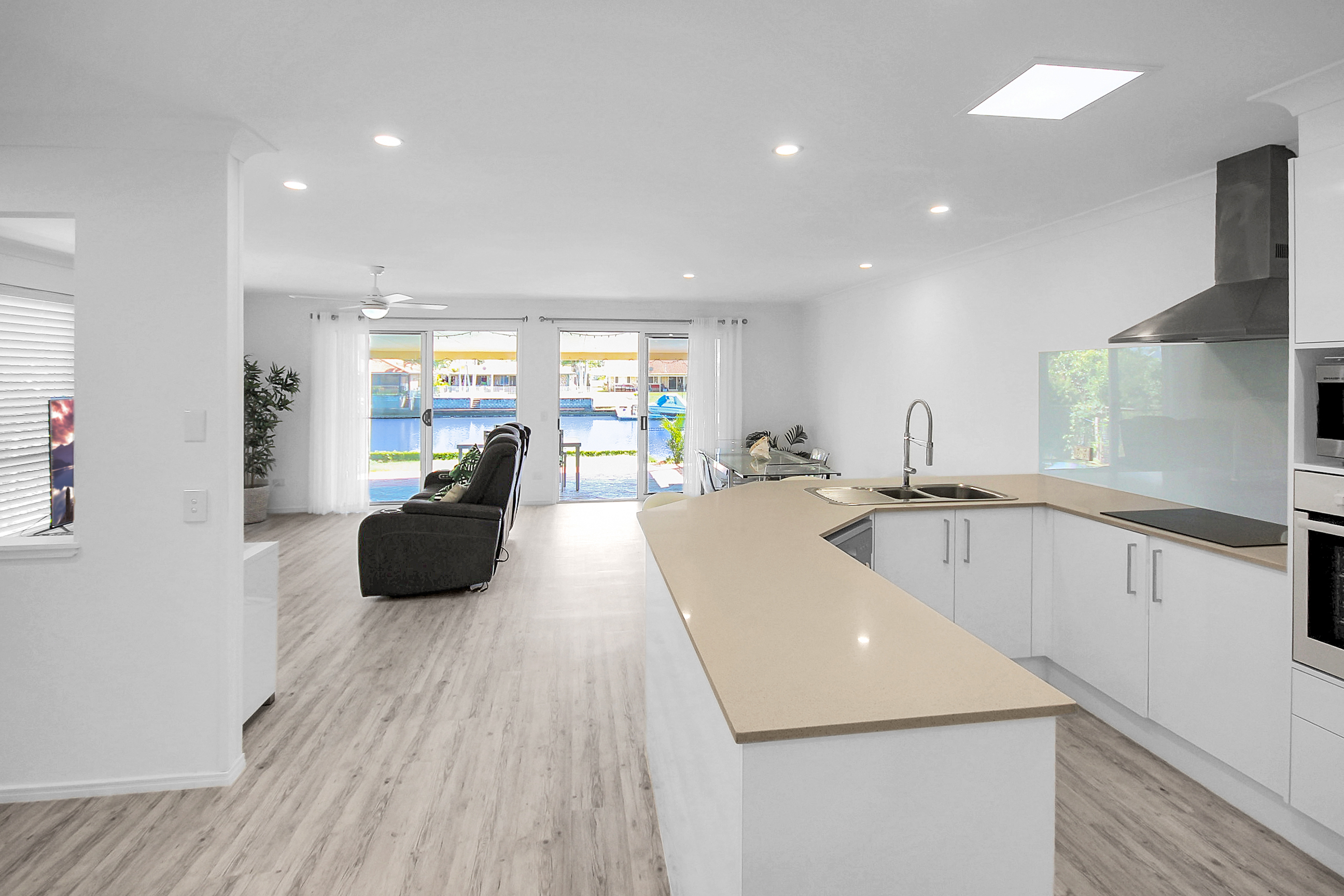 PREMIER BONGAREE CANAL POSITION WITH STYLISH NEW UPGRADE Wilson & Co