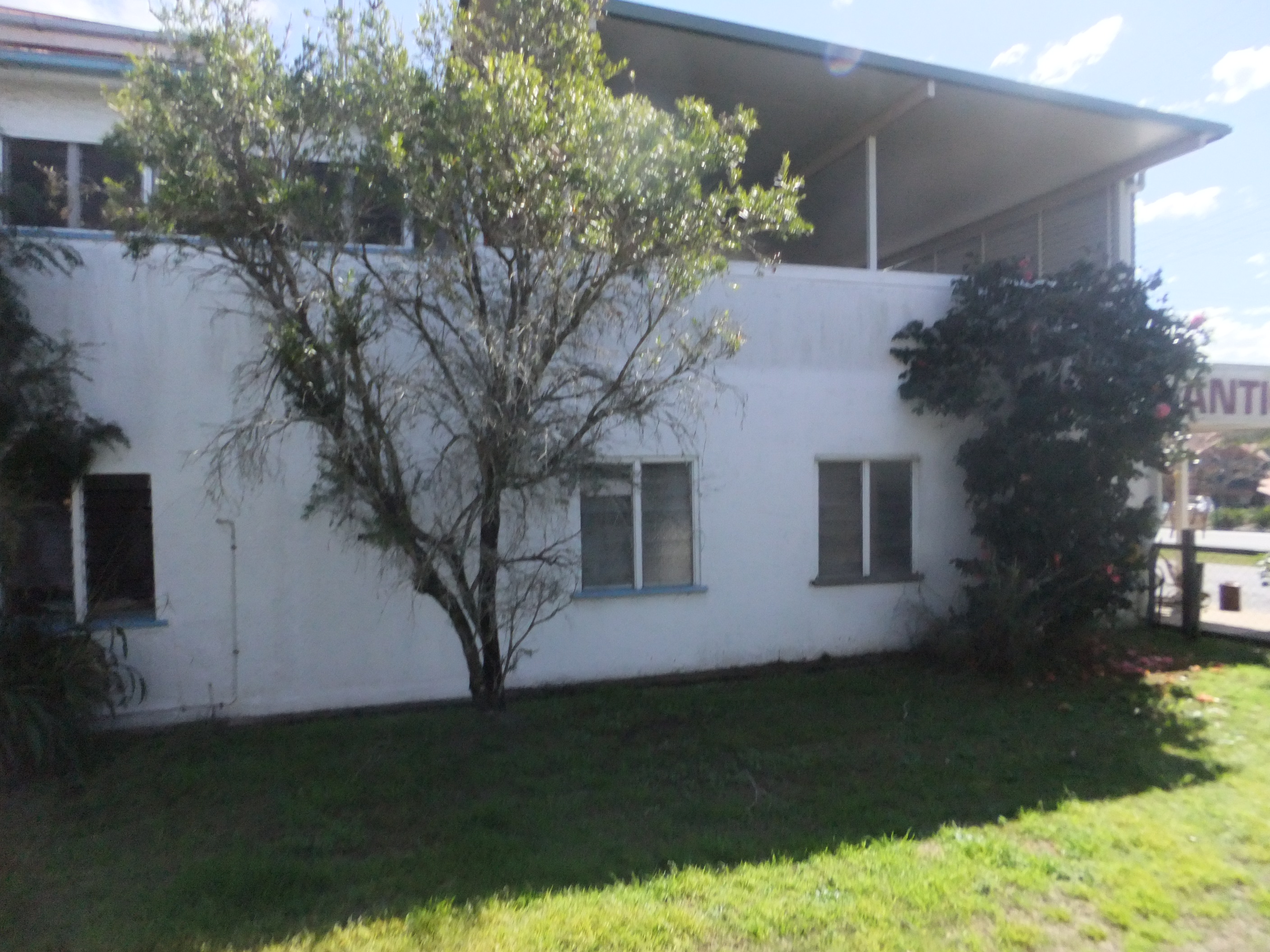 Woodford Property Woodford Central Prime Commercial Location