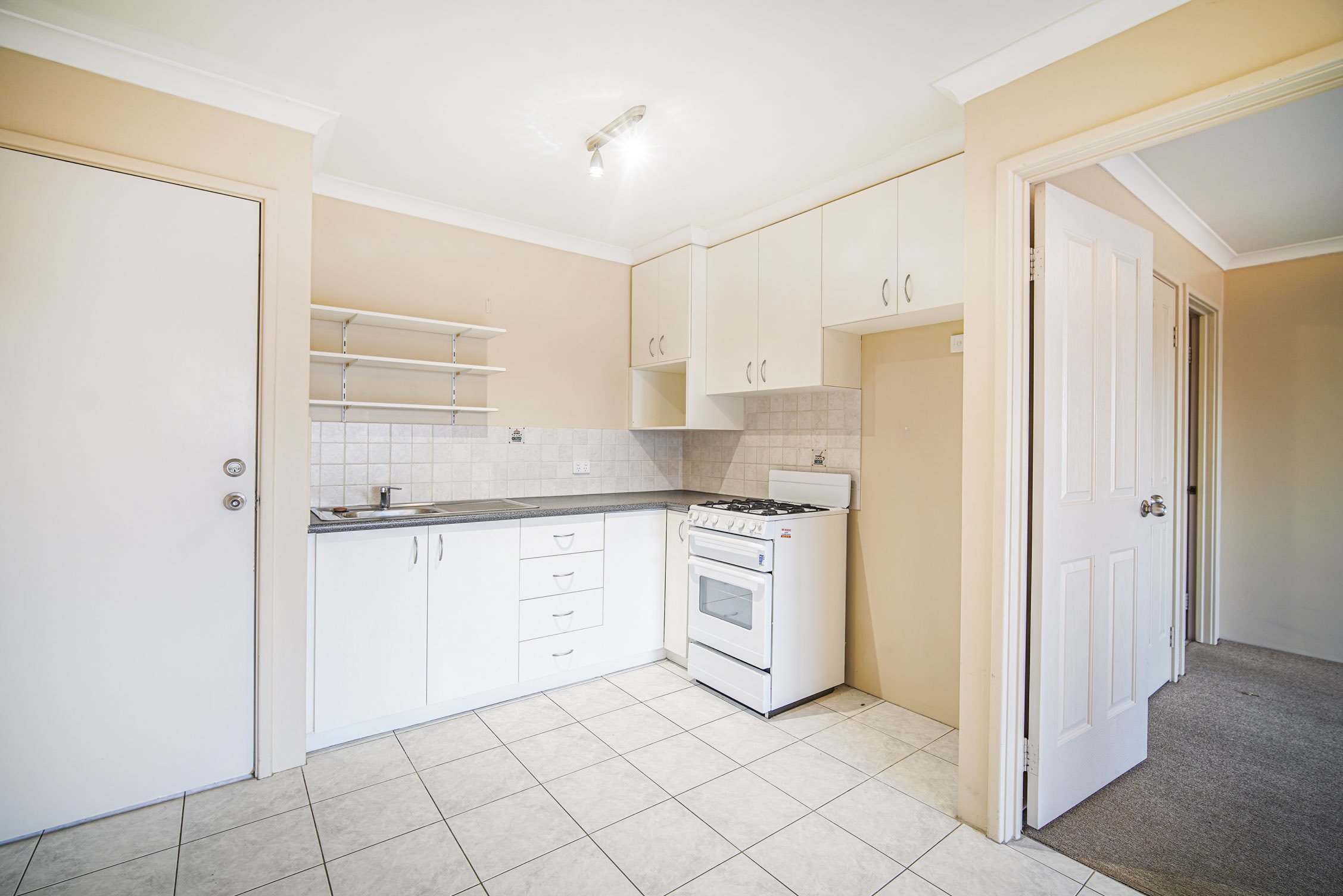 Awesome Two Storey Townhouse with Self Contained Granny Flat in Joondalup!