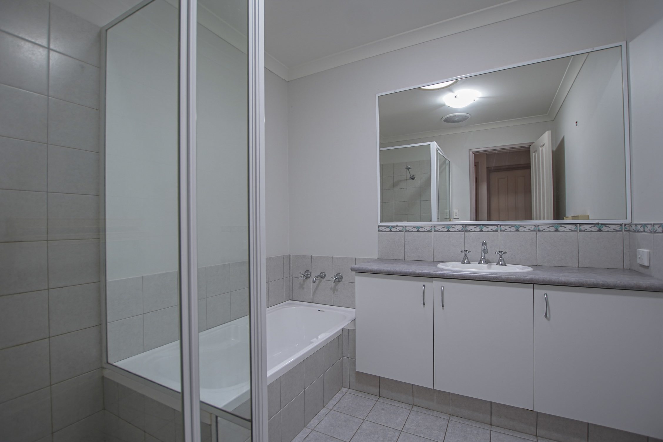 Awesome Two Storey Townhouse with Self Contained Granny Flat in Joondalup!