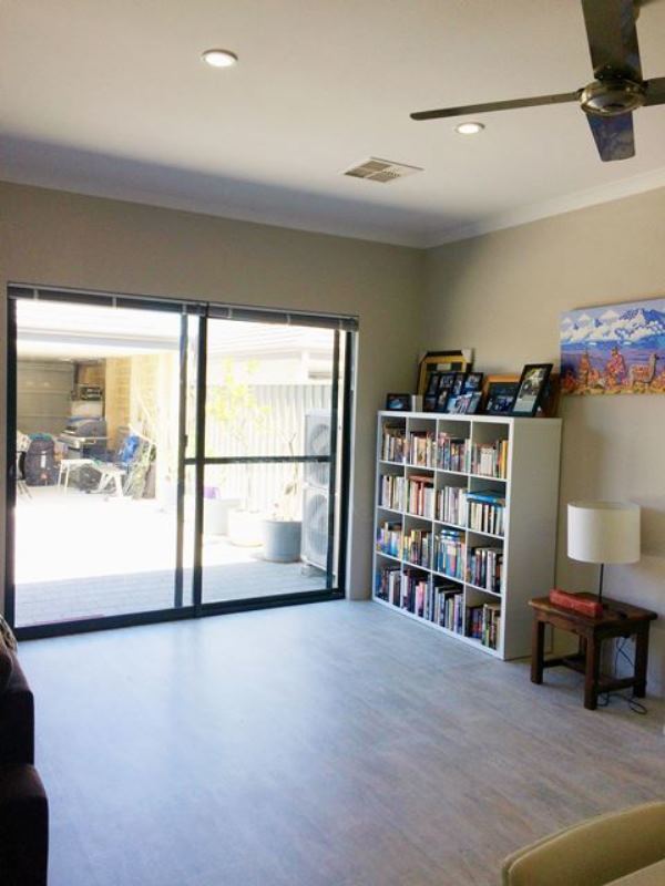 Great Home Located in Catalina Estate!