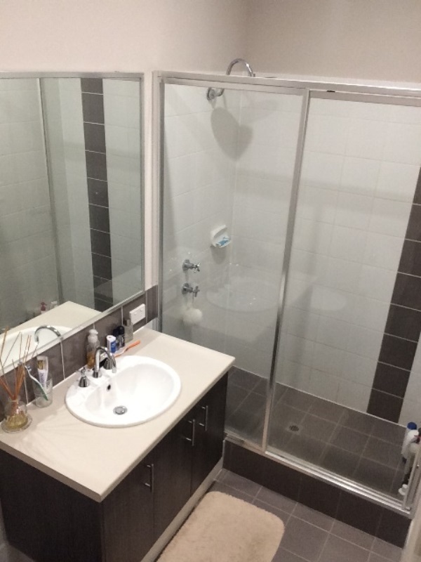 Great Home Located in Catalina Estate!