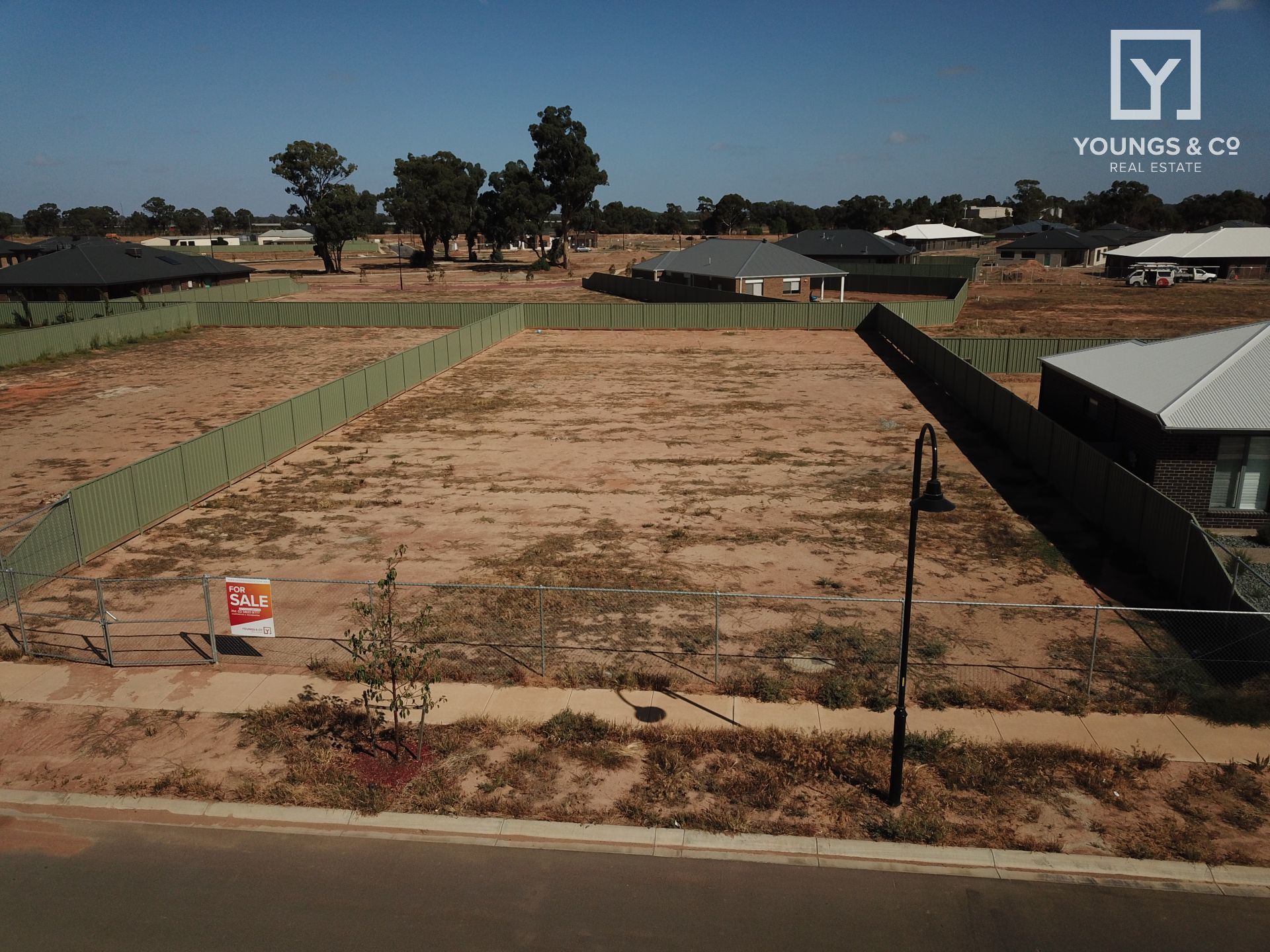 Youngs & Co Grammar Park Gardens Large 1,450m2 Block