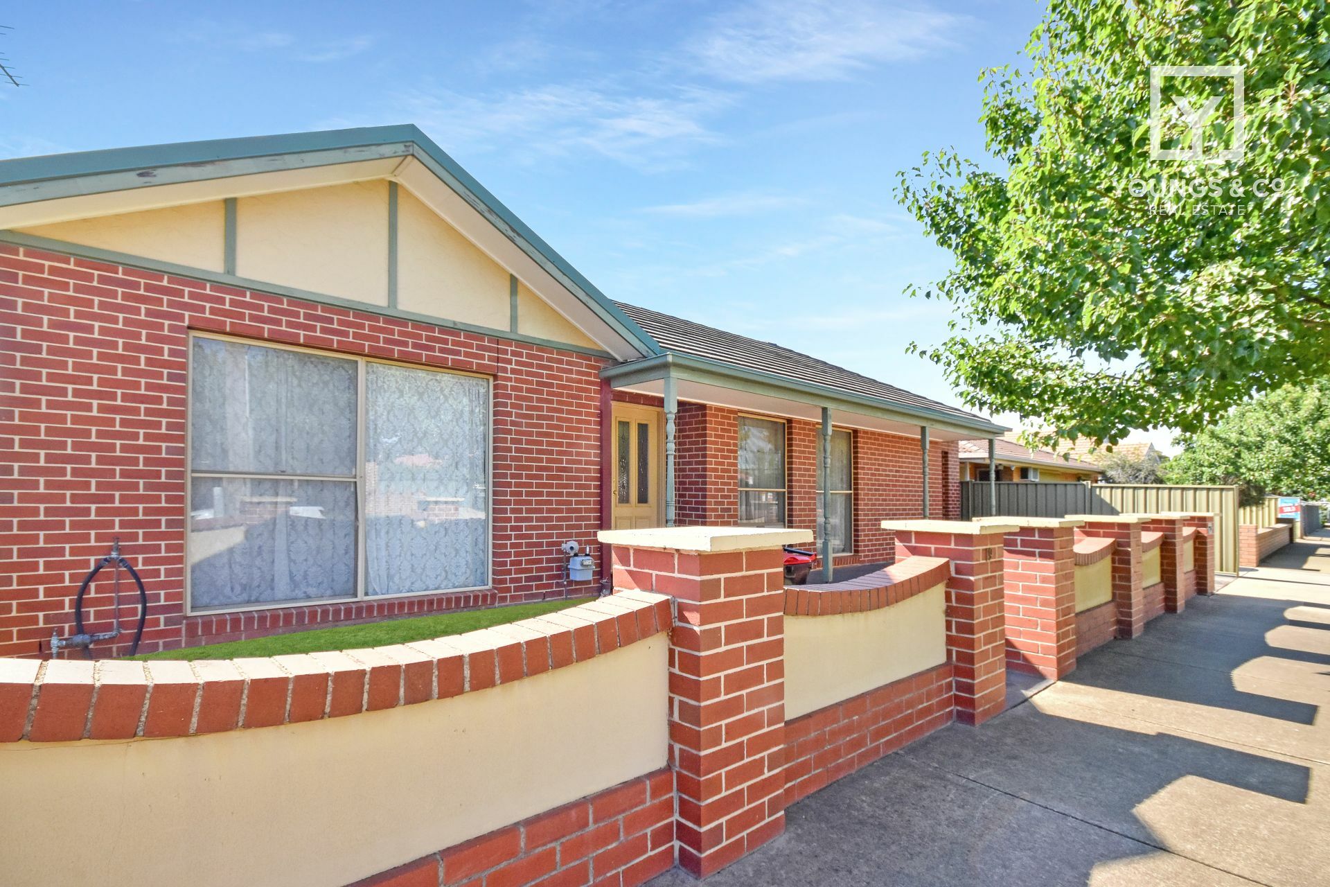 Youngs & Co Central Shepparton Living 2 Bedroom Unit